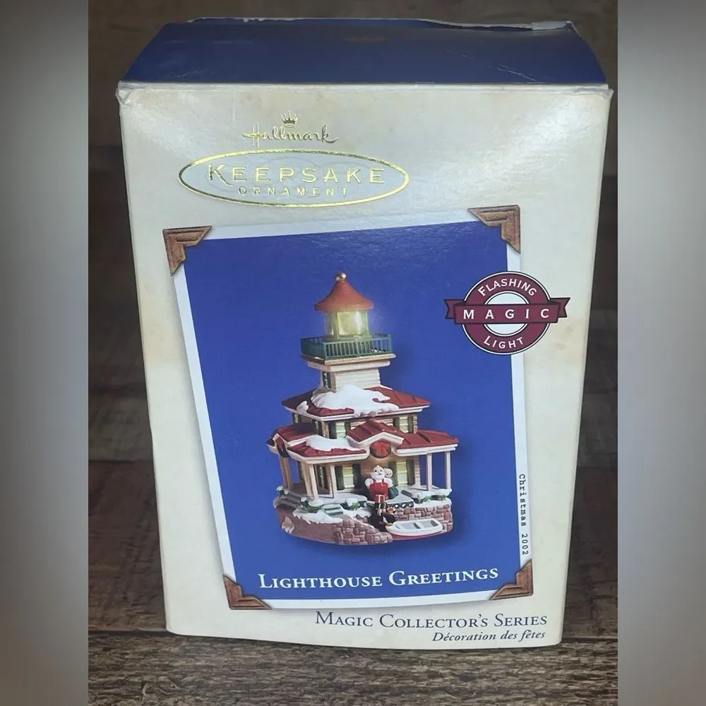 Vintage Hallmark Keepsake Lighthouse Greetings Christmas Ornament Flashing Light